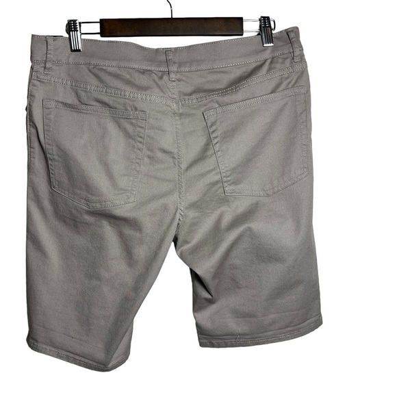 H&M Shorts Women's Size 32 Slim Fit Coupe E' Troite Taupe Stretch - Picture 2 of 9